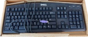Dell SK-8110 Office Keyboard With PS/2 Wired Connection, Good Condition, Never Used