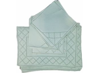 Fantastic Set Of Vintage Embroidered Linen Napkins & Placemats - Light Green With White Embroiery - Elegant!