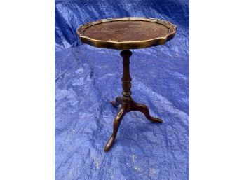 Round Wood Pie Crust Table