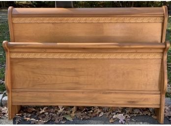 Beautiful Queen Size Sleigh Bed