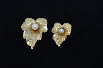 Sarah Coventry Gold Leaf Pins #81