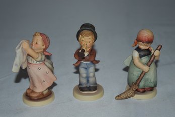 Hummel Goebel 3' Figurines Set Of 3 Lot# 376