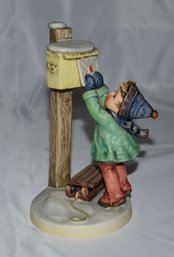 Goebel Hummel Letter To Santa 7.25' Figurine Lot #383