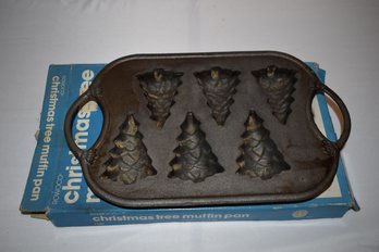 Vintage Rowoco Christmas Cast Iron Muffin Pan