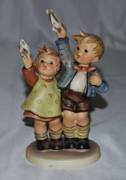 Auf Wiedersehen Hummel Gebel 6.75' Figurine Lot #385