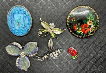 Beautiful Floral Pin Brooches #569