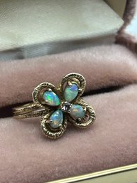 Vintage 14K Yellow Gold Natural Pair Shape Opal Round Diamond Four Leaf Clover  Cocktail Ring #541