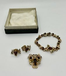 Vintage Set Of Bracelet, Screw Back Earrings And A Brooch With A Pendant Loop #125