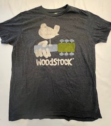 Woodstock T-shirt Gray XL 3 Days Of Peace & Music 2010 Graphic T-shirt