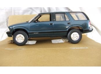 1996 Chevrolet Blazer (Emerald Green) AMT ERTL # 8296EO