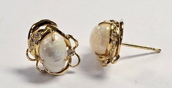 Vintage 14K Gold PEARL And DIAMOND Free Form Earrings .18 Ct Tw