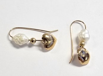 Vintage 14K GOLD Freshwater PEARL And HEART Dangle Wire Earrings .9 Grams