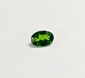 GREEENNN!!!!   CHROME DIOPSIDE!!  6X4MM OVAL  .33 CT TW