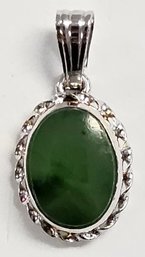 Vintage 14KW Gold JADE Pendant W/ ROPE BORDER  0.6 GR