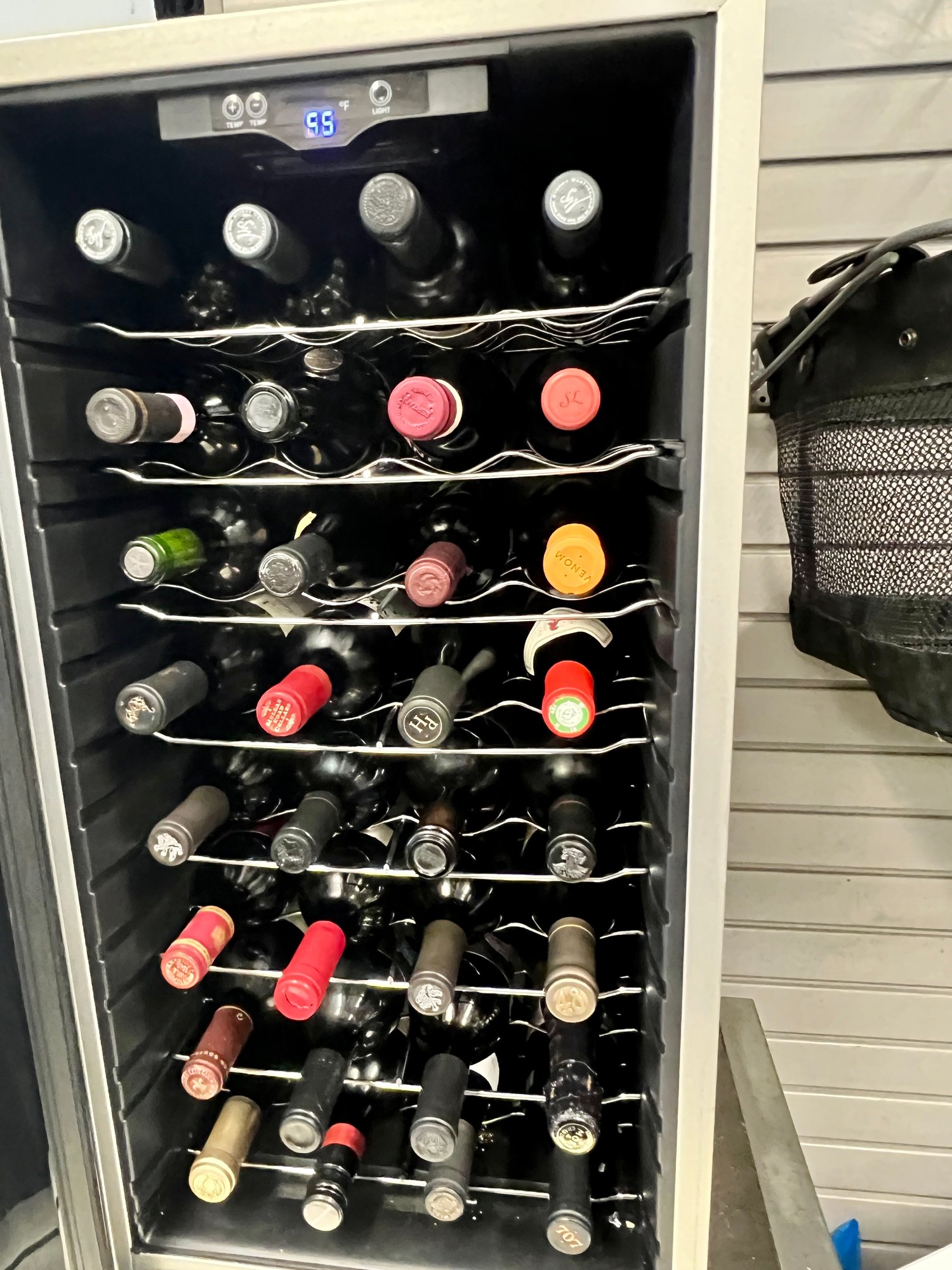 CUISINART PRIVATE RESERVE WINE CELLAR 32 BOTTLE STAINLESS STEEL WINE