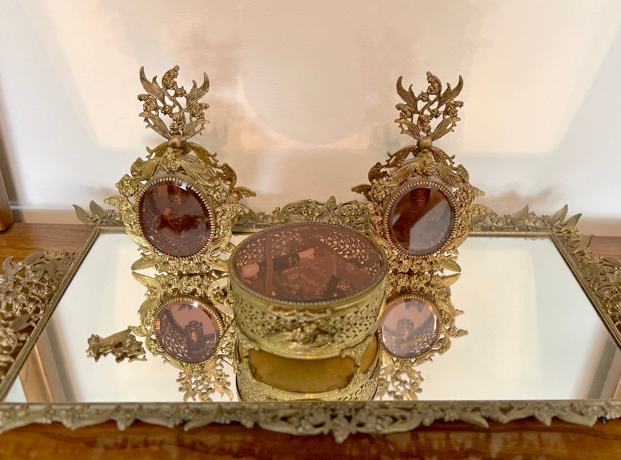 (BR) VINTAGE GOLD ORMOLU VANITY TRAY WITH TWO PERFUME BOTTLES & ROUND