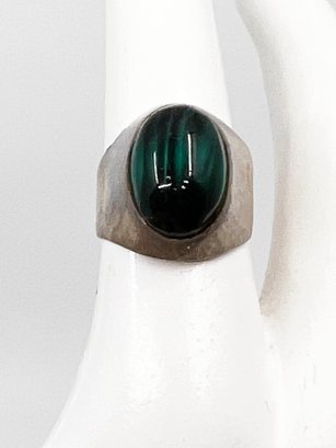 (J-17) VINTAGE/MCM STERLING SILVER RING W/GREEN MALACHITE? -NOT MARKED SILVER BUT TESTED-SIZE 5-2.97 DWT