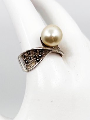 (J-19) VINTAGE/MCM STERLING SILVER AND PEARL LADIES RING-SIZE 8 1/2 WEIGHT 3.33 DWT