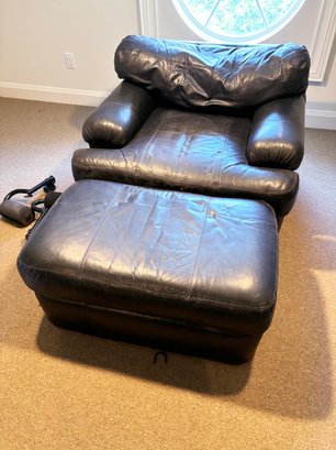 (GYM-8) HENREDON BLACK LEATHER WIDE CHAIR W/MATCHING OTTOMAN-LOCATED ON 3RD. FLOOR-EXPERIENCED MOVER REQUIRED