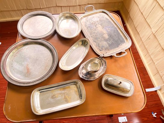 (KX) VINTAGE ASSORTED LOT OF SILVER PLATED ITEMS-TRAYS, PLATES, BUTTER DISH AND CREAMER-