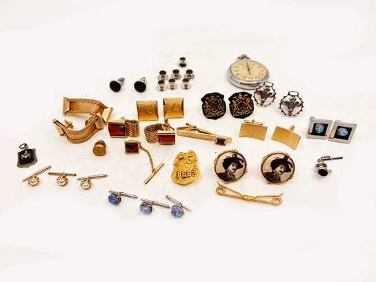(A-61) VINTAGE LOT OF MENS COSTUME JEWELRY - STOP WATCH, UNIQUE CUFF LINKS ,TIE BARS  - ALL SHOWN