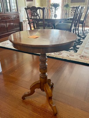 (HALL) ROUND ACCENT TABLE WITH INLAID WOOD MARQUETRY TOP - 24' ACROSS BY 30' HIGH - SOME WEAR/DAMAGE SEE PICS