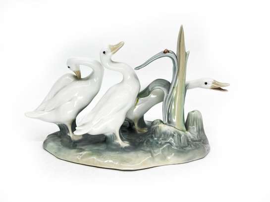 (LIB-2) VINTAGE 1970'S LLADRO GEESE GROUP-RETIRED PORCELAIN FIGURINE-4549-CAN BE SHIPPED
