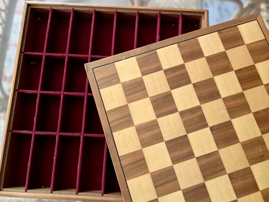 (X499) WOOD CHESS BOARD WITH INDIVIDUAL STORAGE FOR EACH PIECE- PIECES NOT INCLUDED - 16' SQ.