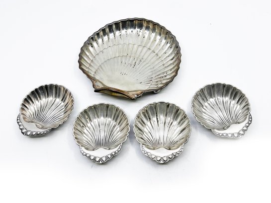(A-5) LOVELY VINTAGE GORHAM STERLING SILVER SHELL DISH SET - ONE LARGE & FOUR SMALLER -3' & 7' -  175 DWT