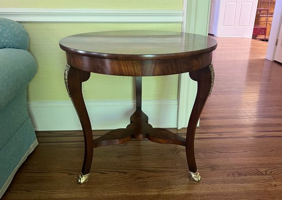 (B) BAKER FURNITURE ROUND MAHOGANY OCCASIONAL TABLE WITH INLAID DESIGN - 30' BY 29' H