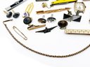 (A-144) VINTAGE LOT OF MENS COSTUME JEWELRY ACCESSORIES-TIE CLASPS, NECKLACE, MONEY CLIP & CUFF LINKS