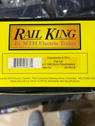 (K) VINTAGE RAIL KING BY M.T.H. ELECTRIC TRAINS 'CHESAPEAKE & OHIO FLAT CAR & 2 BUICKS' #30-76118- WITH BOX