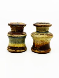 (A-16) MID CEN MOD VINTAGE 1970'S ART POTTERY CHUNKY SALT & PEPPER SHAKERS - 5.5' BY 3.5'