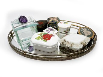 (A-37 )COLLECTION OF EIGHT DECORATIVE TRINKET BOXES AND VINTAGE MIRRORED TRAY - MILK GLASS, HAMMERSLEY