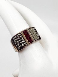 (J-40) VINTAGE/MCM STERLING SILVER, MARCASITE AND RED STONE LADIES RING-SIZE 6 WEIGHT 4.66