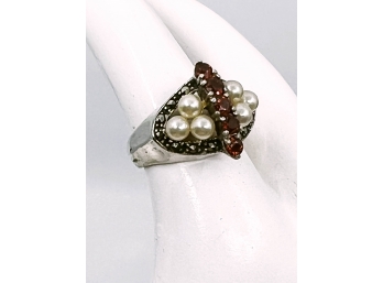 (J-43) ESTATE STERLING SILVER MARCASITE, PEARL & GARNET RING - SIZE 6 - WEIGHT 3.73 DWT