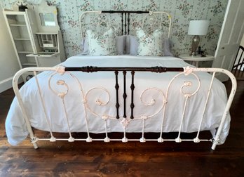 (UB-) KING SIZE IRON BED FRAME WITH MATTRESS & BOX SPRING INCLUDED - CHIC & COUNTRY - CHARLES P ROGERS?