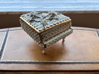 (X) VINTAGE PORCELAIN Piano Cigarette Box WITH HUNDREDS OF TINY PORCELAIN FLOWERS -FRENCH OR ITALIAN - 7'