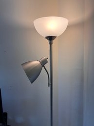 (UUU) CHROME FLOOR LAMP WITH TWO LIGHTS, WORKING -