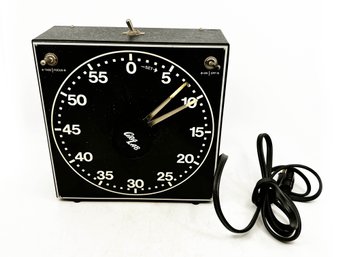 (A-12-2) GRA LAB DARKROOM TIMER-MODEL 300-WORKS