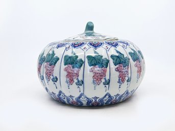 (32) VINTAGE CHINESE PORCELAIN MELON SHAPED GINGER JAR WITH LID -  6' TALL X 9' WIDE