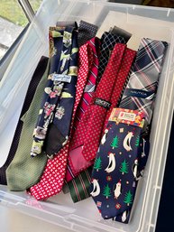 (UA) BIG COLLECTION OF BETTER VINTAGE TIES - AT LEAST 25