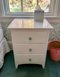 (UC-4) SMALL WHITE WOOD THREE DRAWER OCCASIONAL TABLE- 20' BY 17' BY 27'