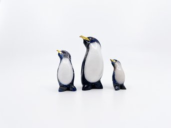 (UB-31) LOT OF 4 GLASS PENGUIN FIGURINES-APPROX. 2'-3 1/2'-BLUE TONE WITH GOLD BEAKS