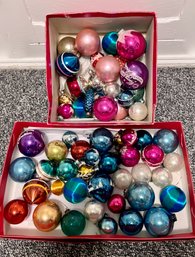 (BASE-52) Collection Of VINTAGE & ANTIQUE GLASS CHRISTMAS ORNAMENTS
