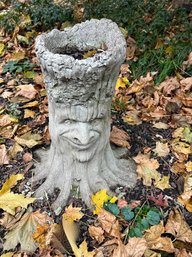 CEMENT GARDEN PLANTER / SCULPTURE - TREE STUMP WITH FACE - SOME DEGRADING AROUND TOP EDGE - 18' BY 17'