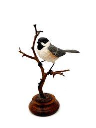 (A-24) ONE OF A KIND VINTAGE 'CHICKADEE' WOOD CARVING BY ARTIST PENNY MILLER - 1986 -VIRGINIA USA, $450