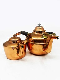 (LR-13) VINTAGE LOT OF 2 COPPER CLAD TEA KETTLES BOTH WITH WOOD HANDLES