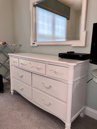 (LowBed) STANLEY FURNITURE SEVEN DRAWER DRESSER W/MATCHING MIRROR - 56'W BY 20'D BY 33'H -MIRROR IS 49' BY 37'