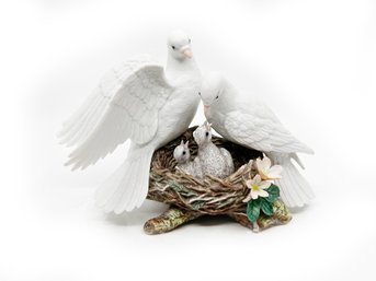 (A-60) WHITE DOVES PORCELAIN FIGURINE-BY 'KATSUMI  ITO' THE DANBURY MINT